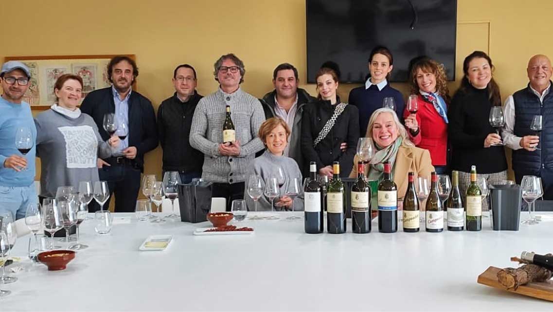 visita-a-bodegas-martinez-lacuesta-01